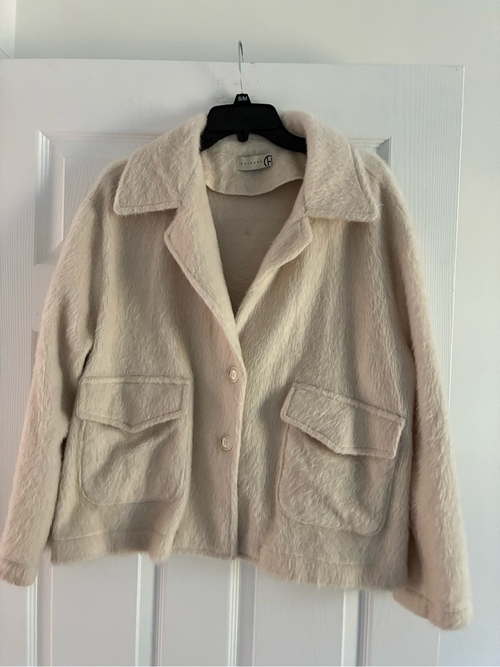 HAVEONE Italy Cream Fuzzy Cropped Jacket Shacket Size S Flap Pockets